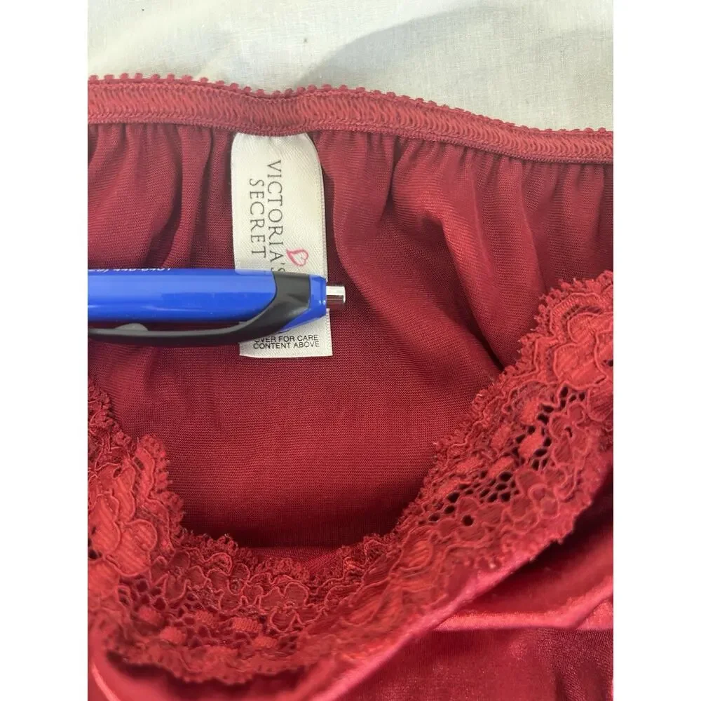 Victoria's Secret Vintage Cranberry Lace & Velvet Corset Bustier set 36/ S panty